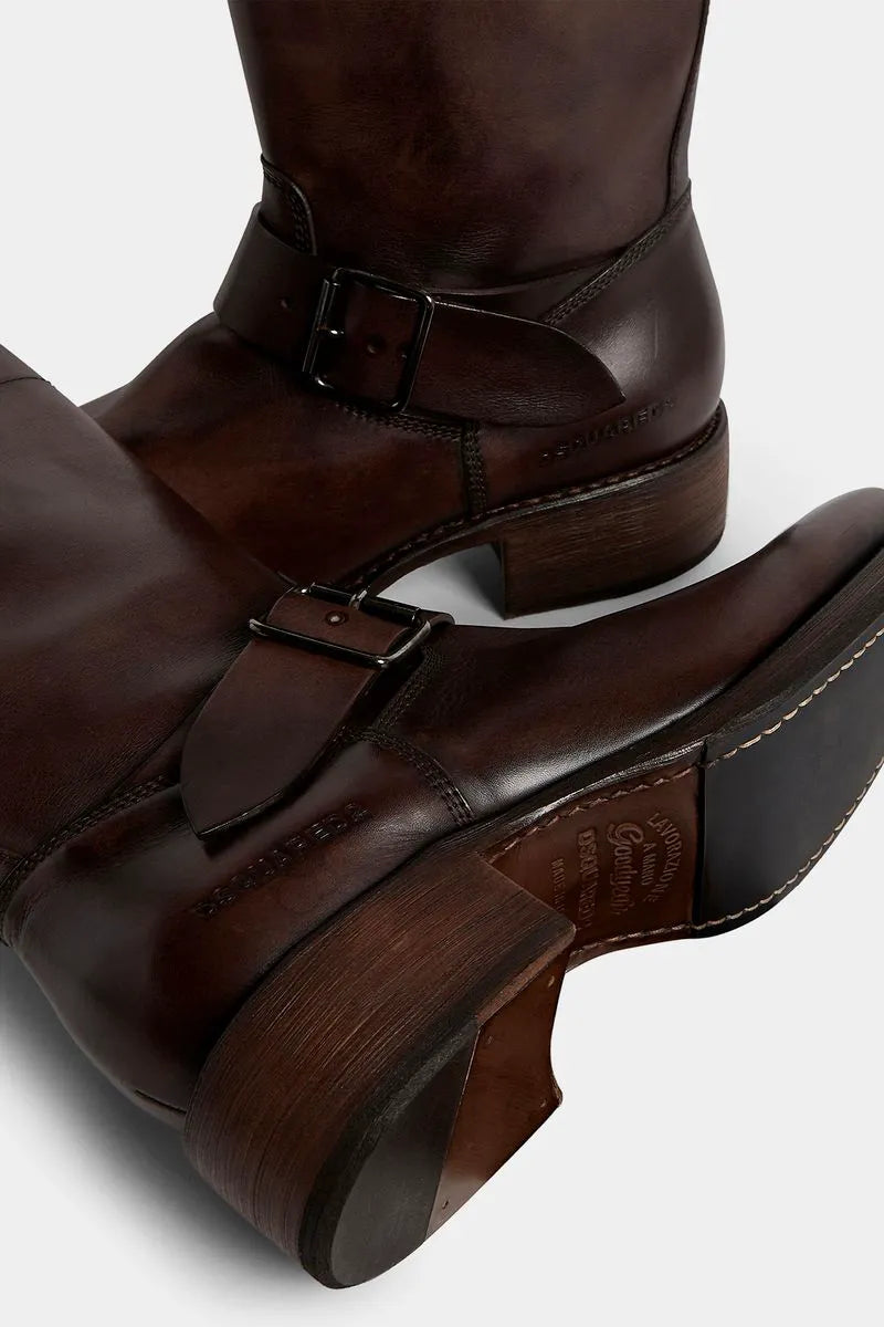 DARK BROWN